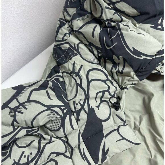 H&M x Warner Bros Ultra Oversized Puffer Coat Looney Tunes Sylvester Size XXL - Picture 13 of 15